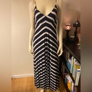 5/48 Dress/ Size XS